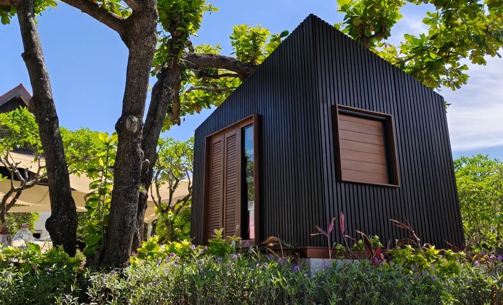 FILLCABIN Architectural Timber Louver System in Bali, - slide 2