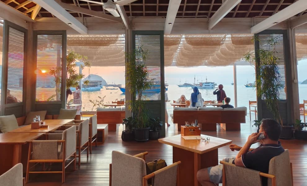 Le Bajo Architectural Timber Louver System in Labuan Bajo, - slide 3