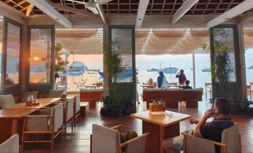 Le Bajo Architectural Timber Louver System in Labuan Bajo, - slide 3
